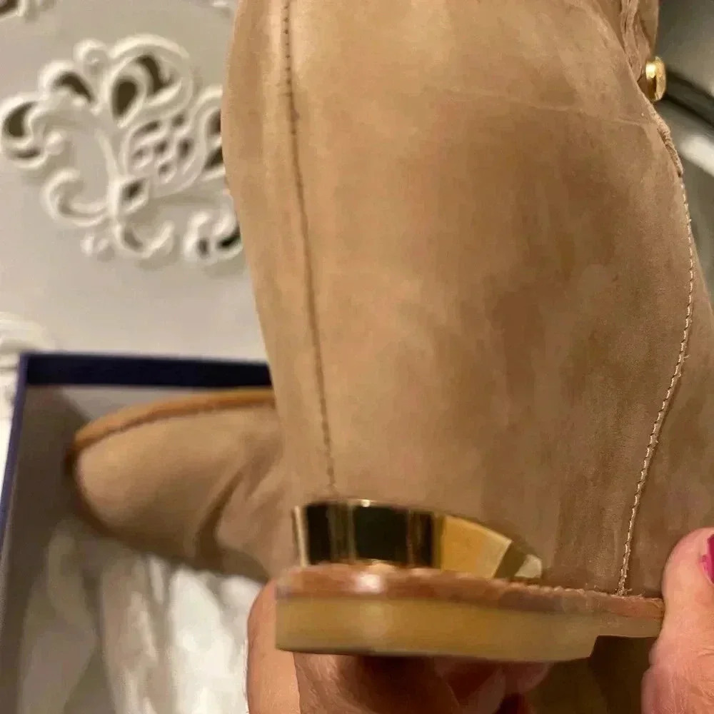 Sturt Weitzman  tan color suede leather booties come with box - Picture 13 of 15